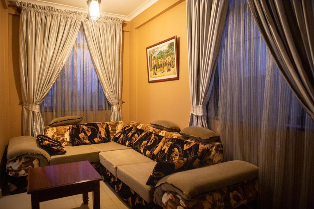 Marombosa Summit Lodge מראה חיצוני תמונה