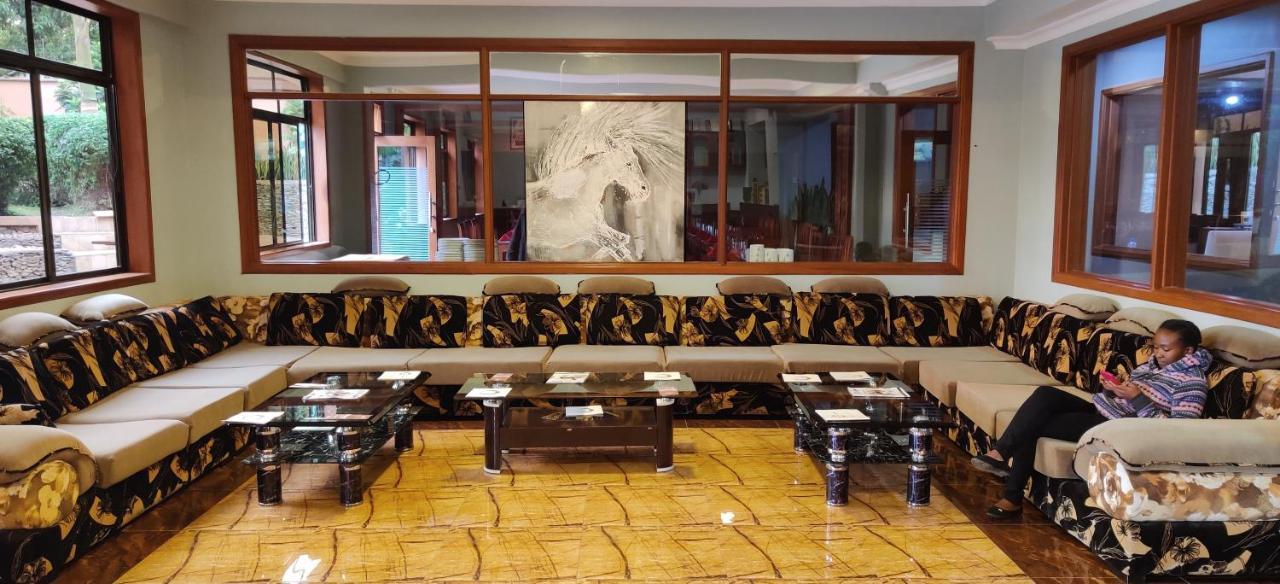 Marombosa Summit Lodge מראה חיצוני תמונה